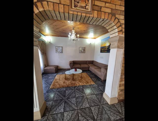4 BEDROOM HOUSE FOR SALE IN KWANOBUHLE